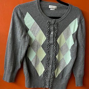 Van Heusen Argyle Button Ruffled Sweater Size Medium 100% Cotton